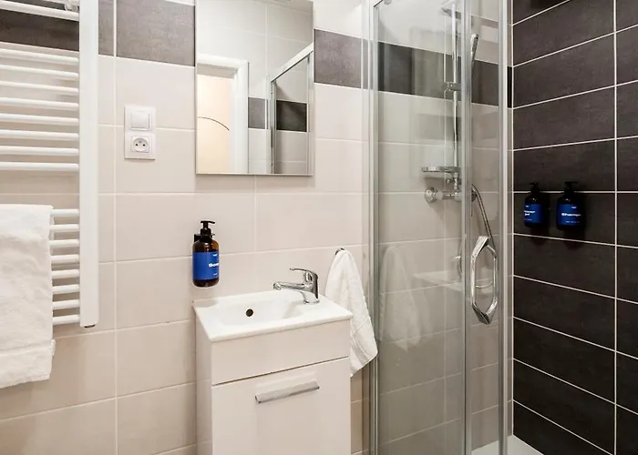 Days - Sunlit 1bdr W Netflix In New Town