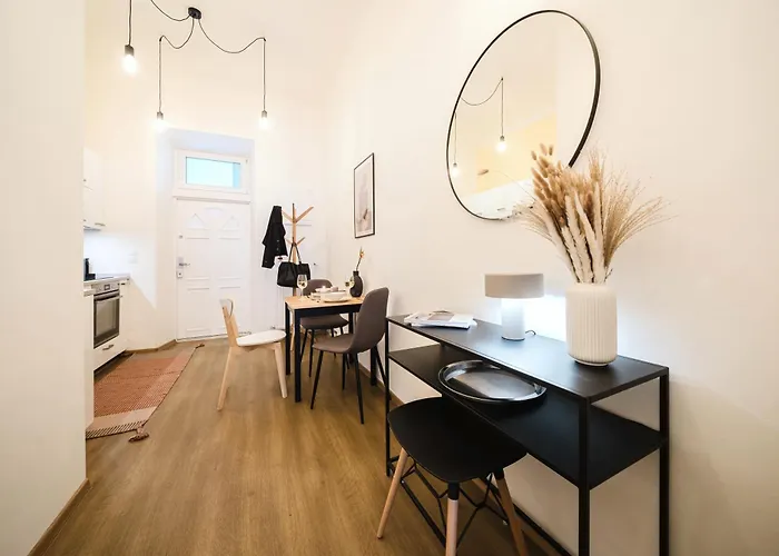 Days - Sunlit 1bdr W Netflix In New Town Apartament *