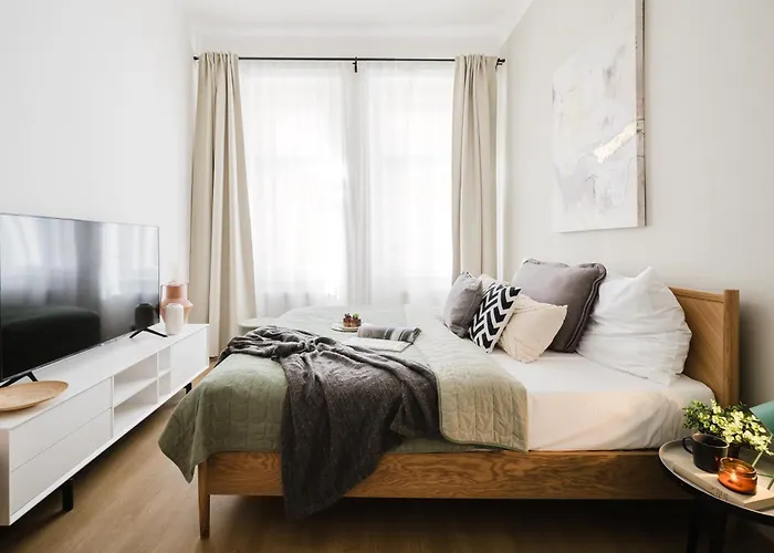 Apartament Days - Sunlit 1bdr W Netflix In New Town