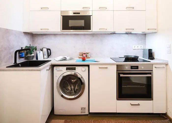 Apartament Days - Sunlit 1bdr W Netflix In New Town Praga