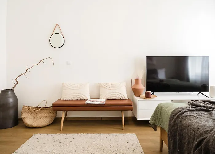 Days - Sunlit 1bdr W Netflix In New Town